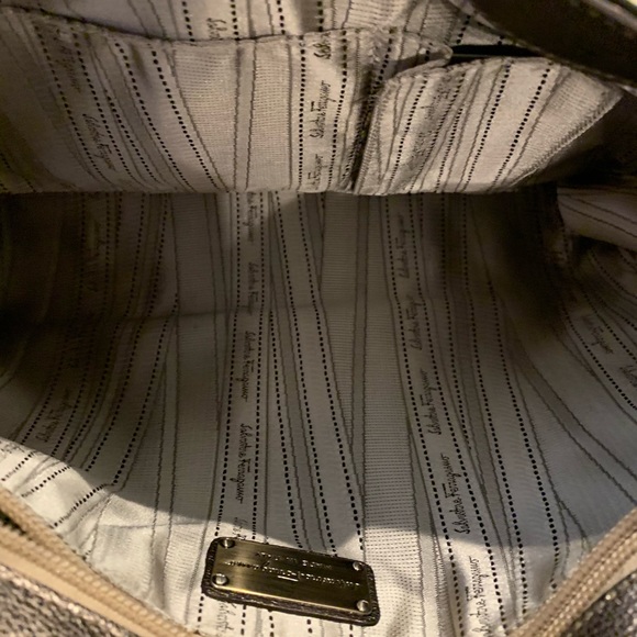 Salvatore Ferragamo handbag - Picture 6 of 7